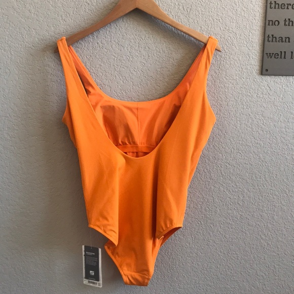 Athleta Scoop One Piece Swimsuit Orange Medium - Picture 6 of 11